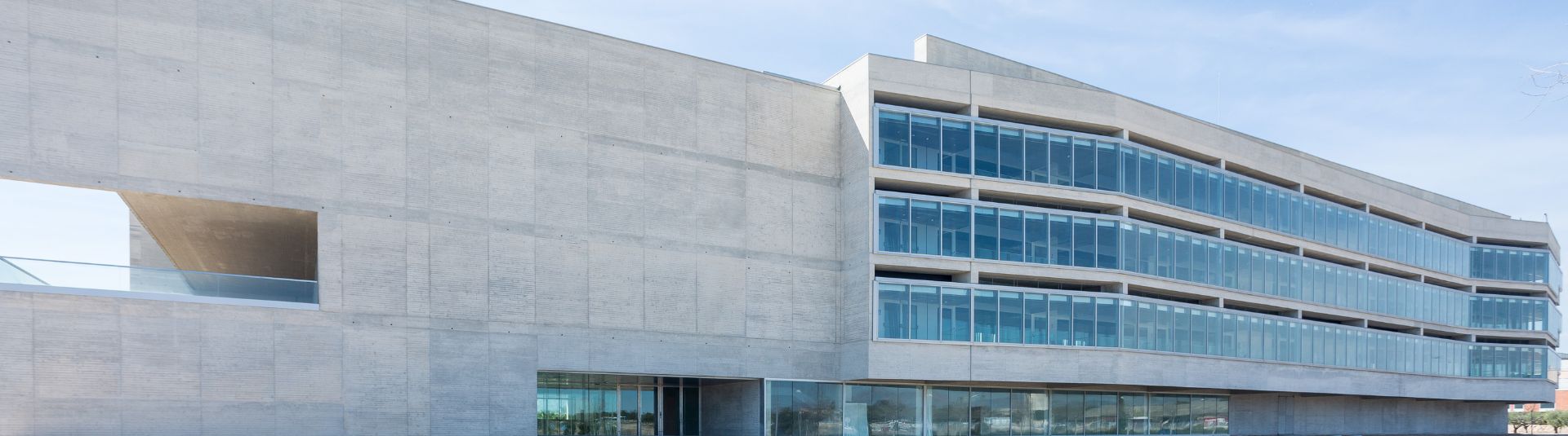 Fachada del edificio del Parque Científico de Alicante, donde se ubica Terreta